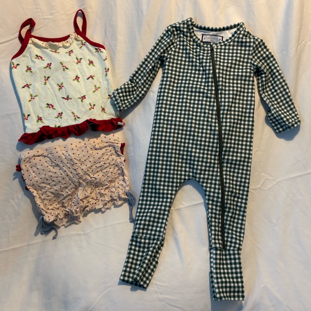 2 Outfit Bundle - Sweet Honey 3T & 18M Sibling Pajama Sets